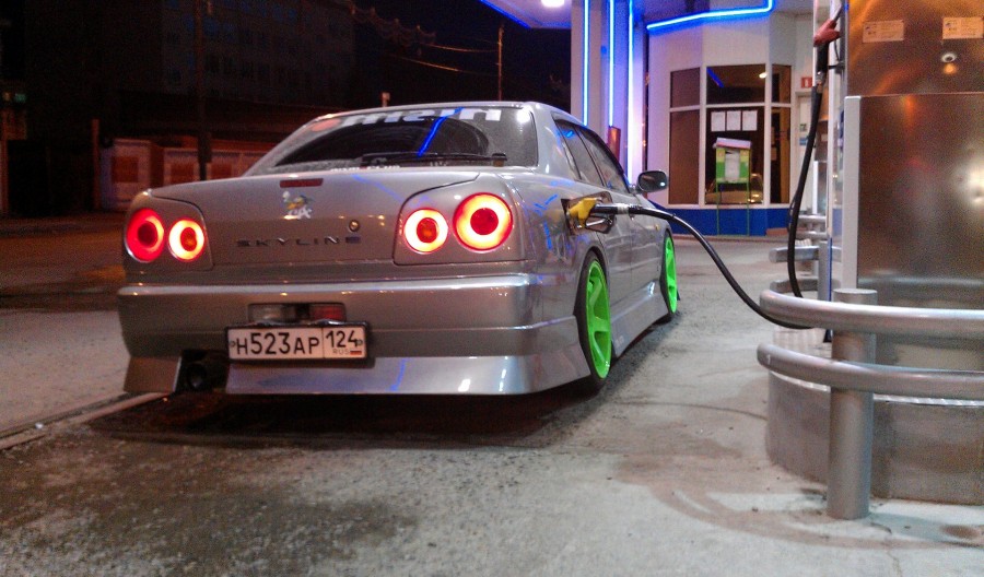 Nissan Skyline R34 диски M2 Hanbai DT-05 R18 9J ET20 225/40 10J ET30 245/40