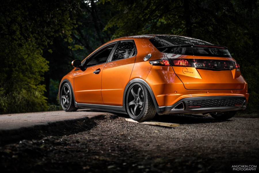Honda Civic FA/FG/FK/FN/FD диски Sakura GTR-05 R18 8J ET35 205/35