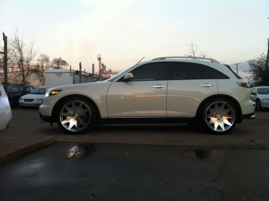 Infiniti G35 Sedan диски MRR HR3 R22 10.5J ET42 185/35
