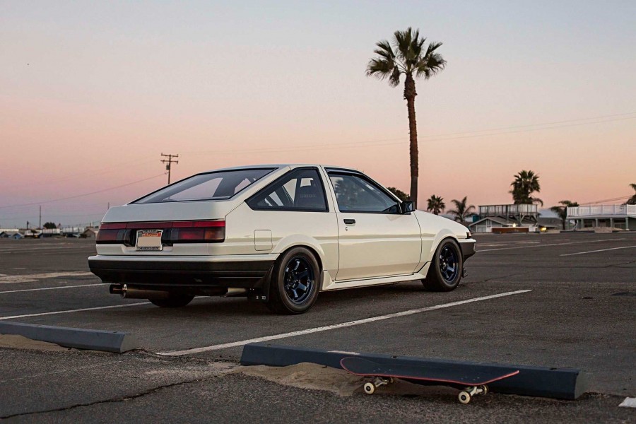 Toyota Corolla Levin AE85/AE86 диски Rays Volk Racing TE37 R14 7J 205/55