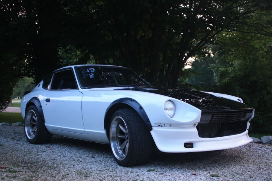 Datsun 280Z диски Rota RB-R R17 9J ET-13 255/40 9.5J 275/40