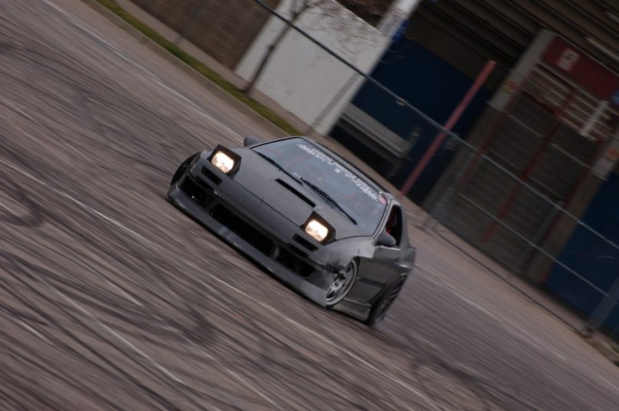 Mazda RX-7 FC диски OEM Nissan Skyline R33 GTR R17 9J ET30 215/40 Work Emotion CR KAI R18 9.5J ET12 235/40