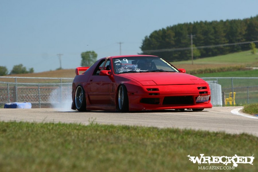 Mazda RX-7 FC диски Work VS-MD R17 8J ET5 215/40 9J ET-3 205/40
