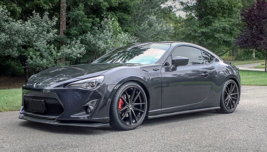 Toyota GT86 диски Konig Wheels Oversteer R18 8J ET35