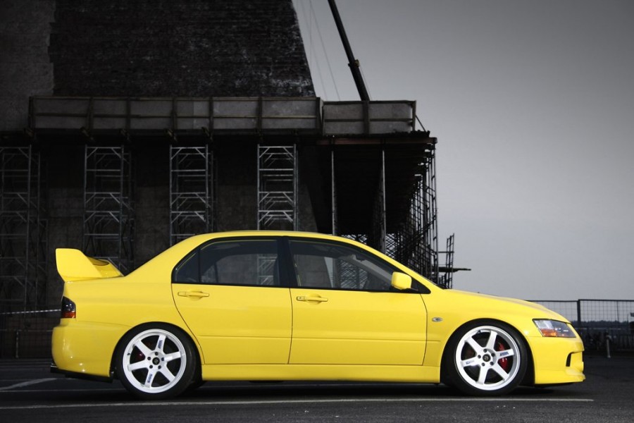 Mitsubishi Lancer Evolution IX диски Rays Volk Racing TE37 R18 9.5J ET22 225/40