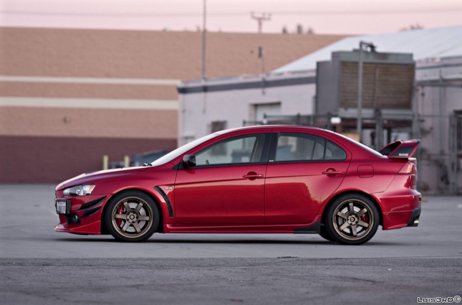 Mitsubishi Lancer Evolution X диски Rays Volk Racing TE37 R18 9.5J ET22 275/35