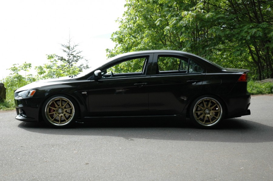 Mitsubishi Lancer Evolution X диски Rays Volk Racing GT-F R19 9.5J ET17 245/35