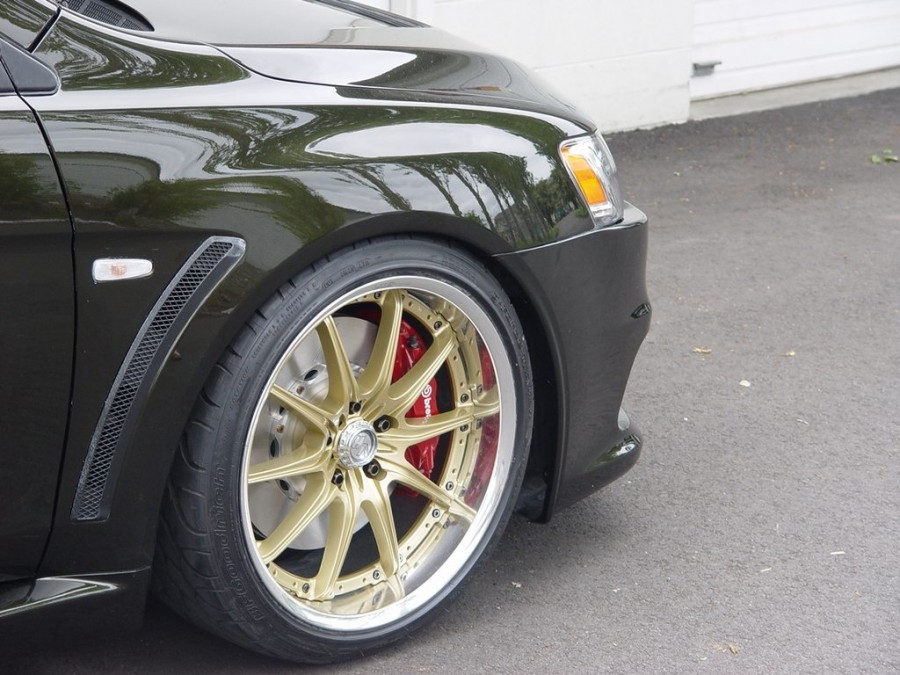Mitsubishi Lancer Evolution X диски Rays Volk Racing GT-F R19 9.5J ET17 245/35