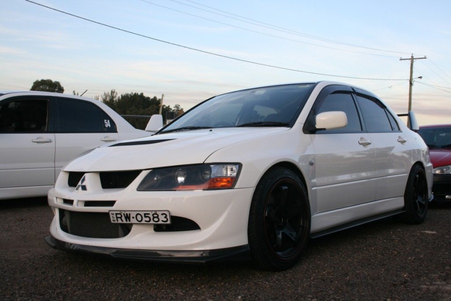 Mitsubishi Lancer Evolution VIII диски Rota P45R R18 9.5J ET30 245/40