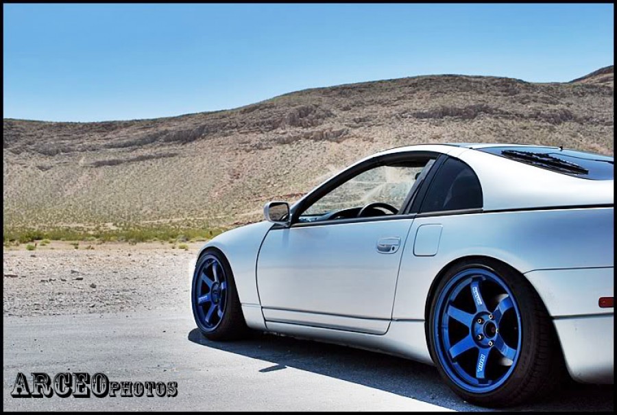 Nissan 300ZX диски Rays Volk Racing TE37 R18 10.5J ET15 255/35