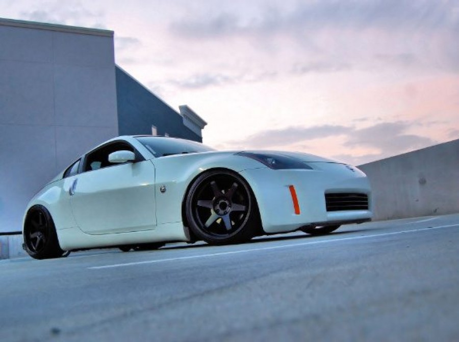 Nissan 350Z диски Varrstoen ES 2.2.2 R19 9.5J ET-6 215/35 10.5J 245/35