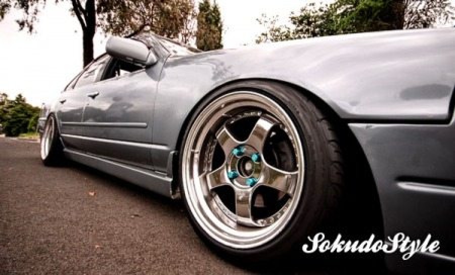 Nissan Cefiro диски SSR Professor SP1R R17 9.5J ET5 215/40 ET22 235/40