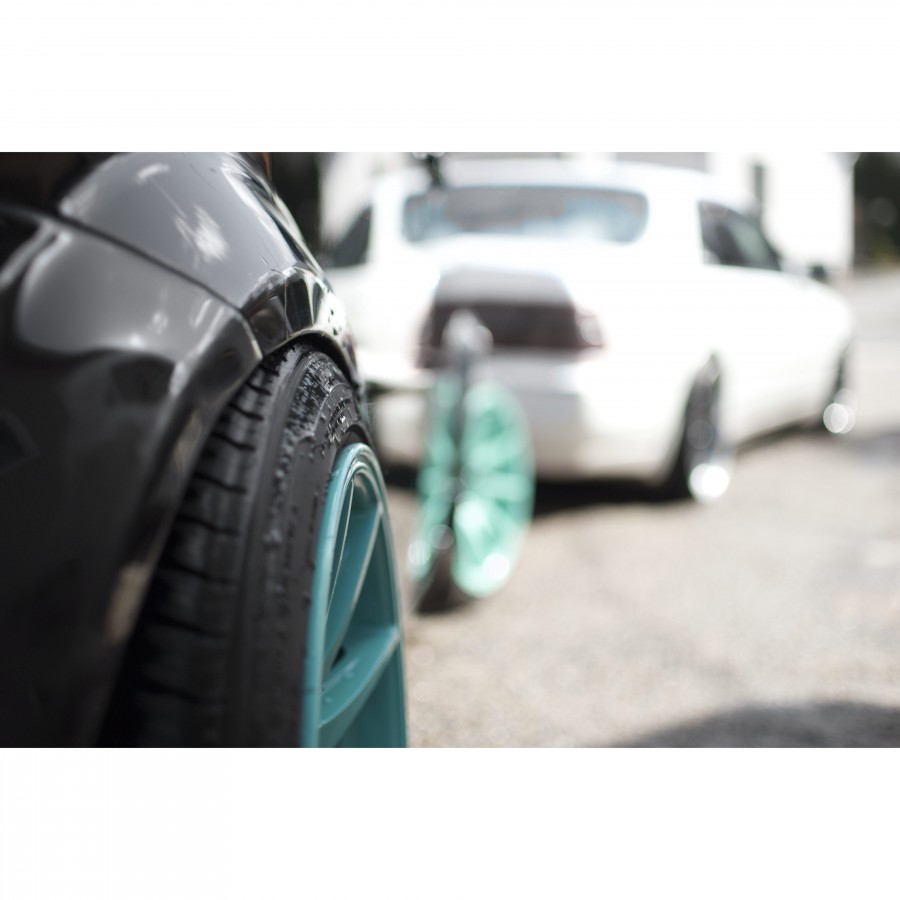Nissan Cube 2 поколение диски japan racing JR11 R16 8J ET20 195/45