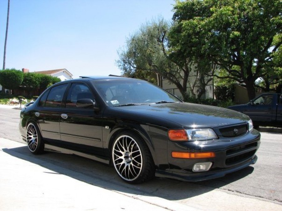 Nissan Maxima A32 диски Tenzo Type M R18 8.5J ET17 215/35 10J ET22 245/35